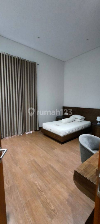 Luxurious Furnished House with Pool in Ciumbuleuit