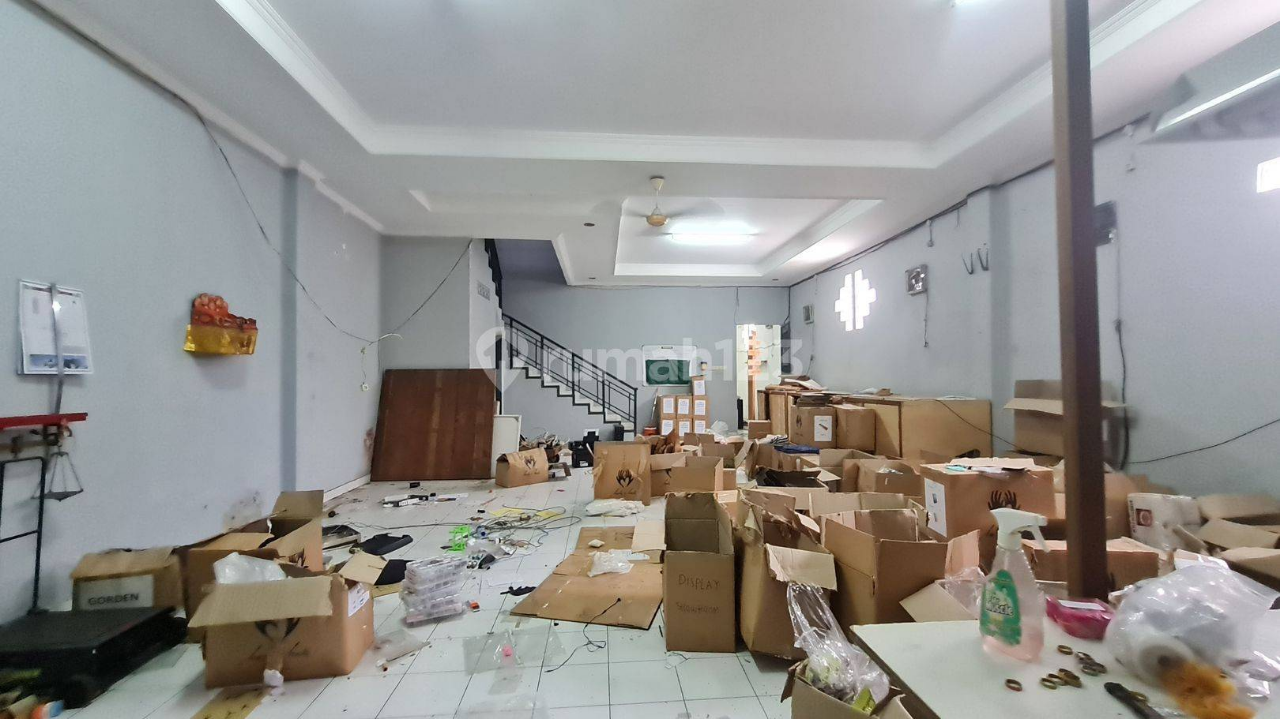 Commercial Building for Business in West Denpasar