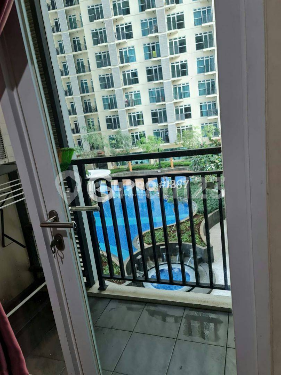 Furnished Studio Apartment with Pool View