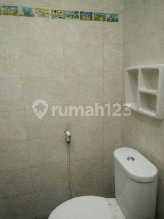 Spacious 4-Bedroom House with Carport in Solo