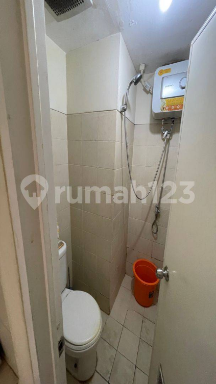 Semi-furnished 1BR Apartment with Pool View