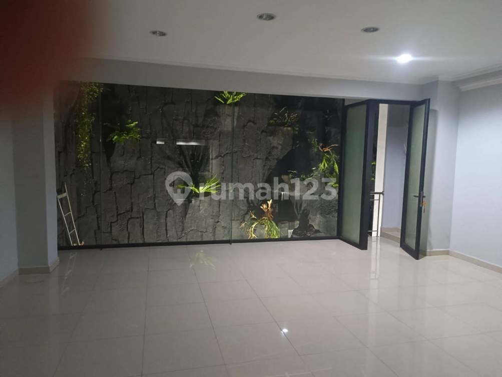 Large Office Space Near Pasteur Toll Gate