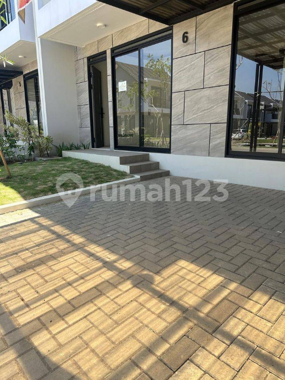 Modern 3-Bedroom House in Kota Baru Parahyangan