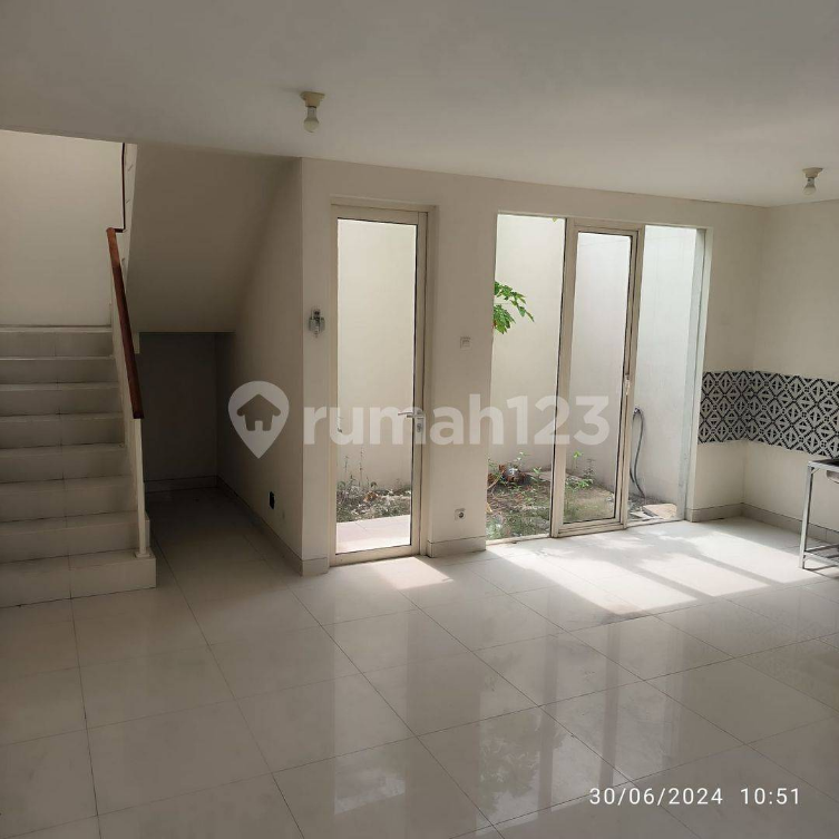 Modern Two-Bedroom House in Tandes with Security