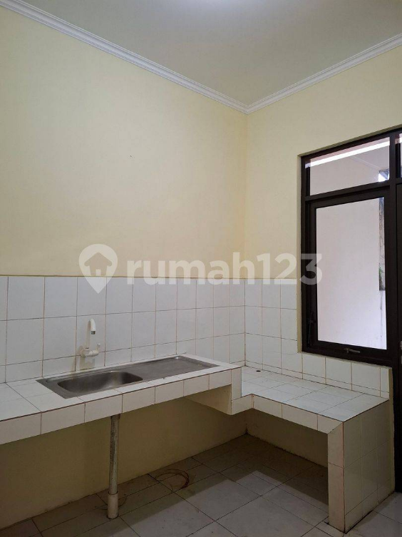 Spacious 3-Bedroom House with Double Carport