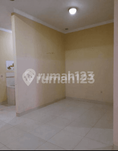Spacious 3-Bedroom House with Carport in Kopo