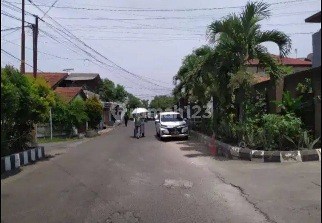 Modern Two-Story House with Garden in Bandung