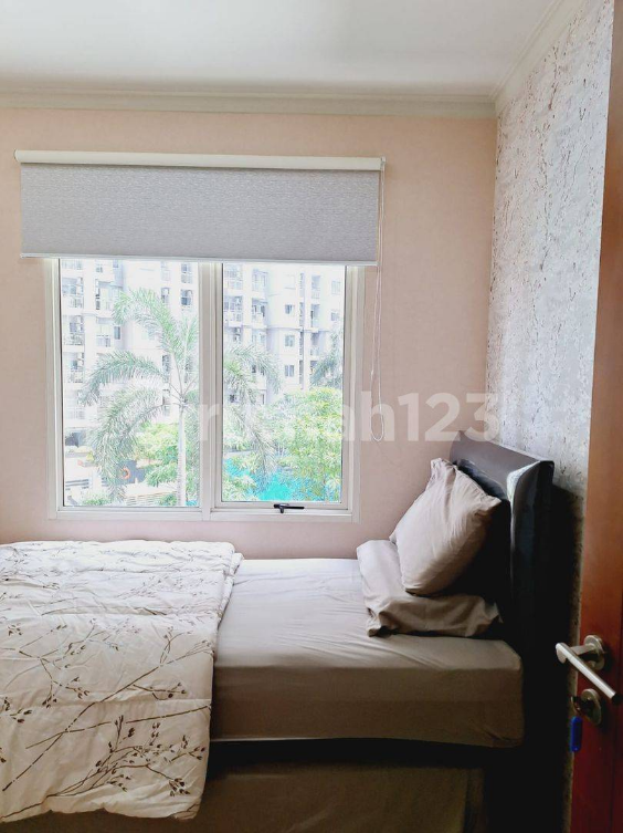 Furnished 2-Bedroom Modern Apartment with Views