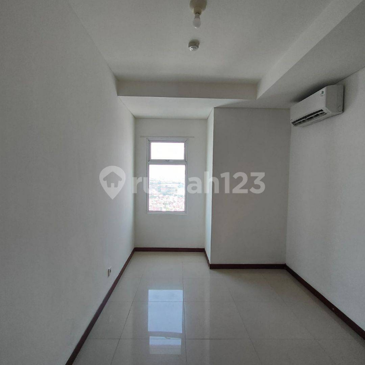Modern Apartment with Amenities in Green Bay Pluit