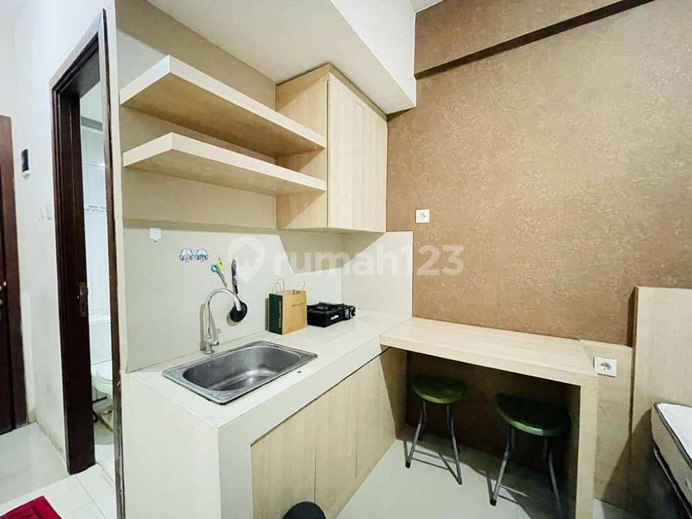 High Floor Studio Apartment with City View