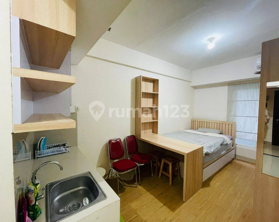 Modern Studio Apartment with Mountain View