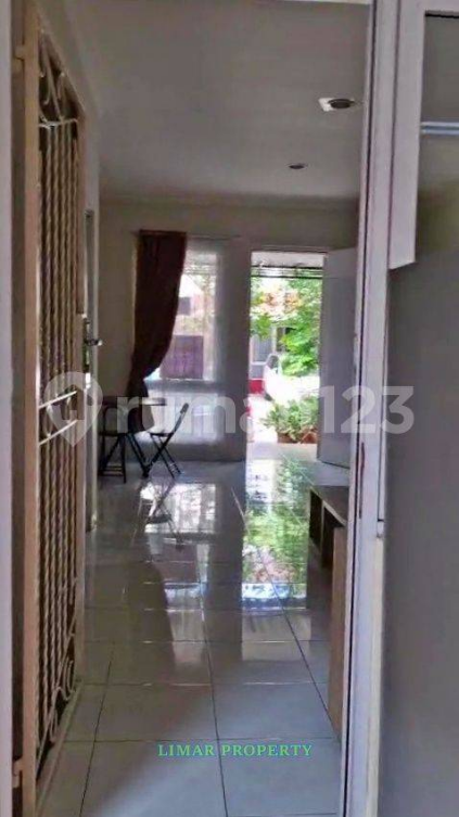 Modern Residence Near Mall With Full Facilities