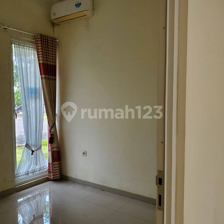 Modern House in Graha Padma Semarang Complex