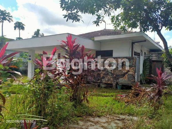 Spacious House with Garden in Blitar City