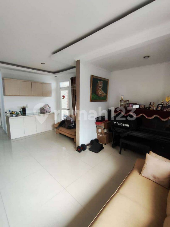 Spacious 3-Bedroom House in Duta Garden