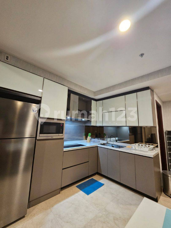 Furnished 2-Bed Apartment with City View