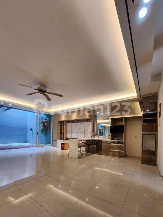 Modern 3-Bedroom Townhouse in South Jakarta Cilandak