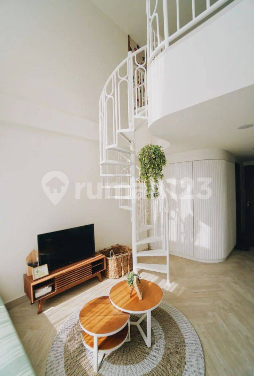 Exclusive Loft Apartment with City View, Top Floor