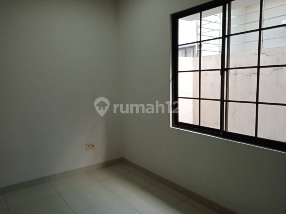 Modern 3-Bedroom House in East Asia Cluster