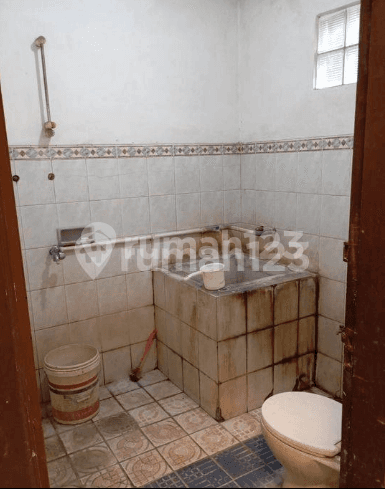 Spacious 2-Bedroom House in Strategic Location