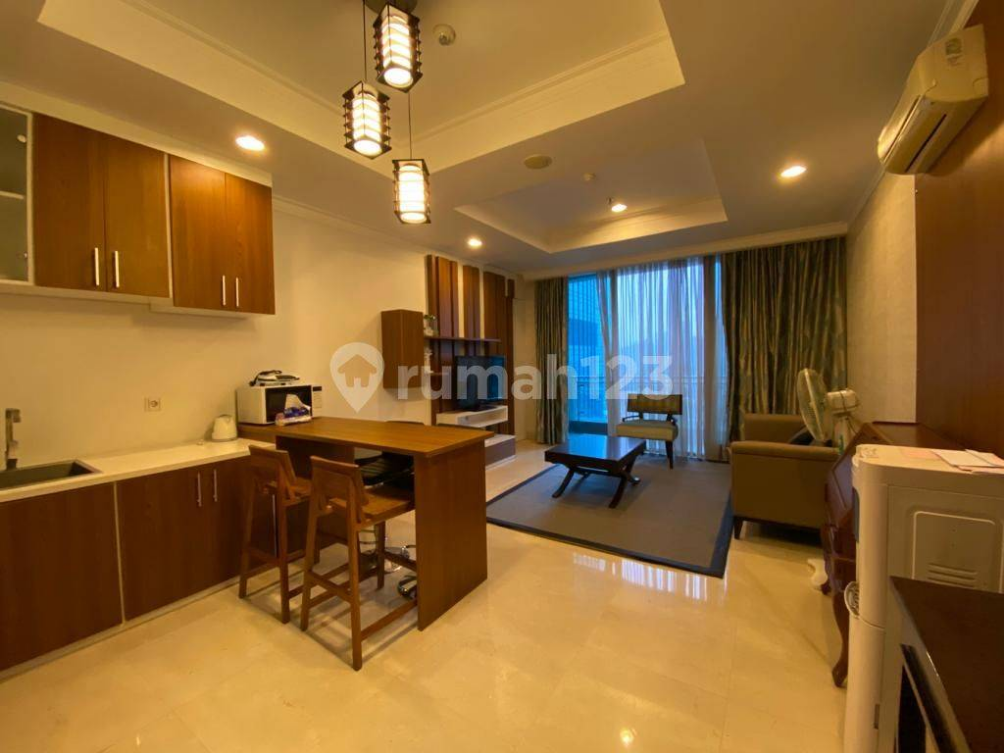 Modern 1BR Furnished Apartment with City Views