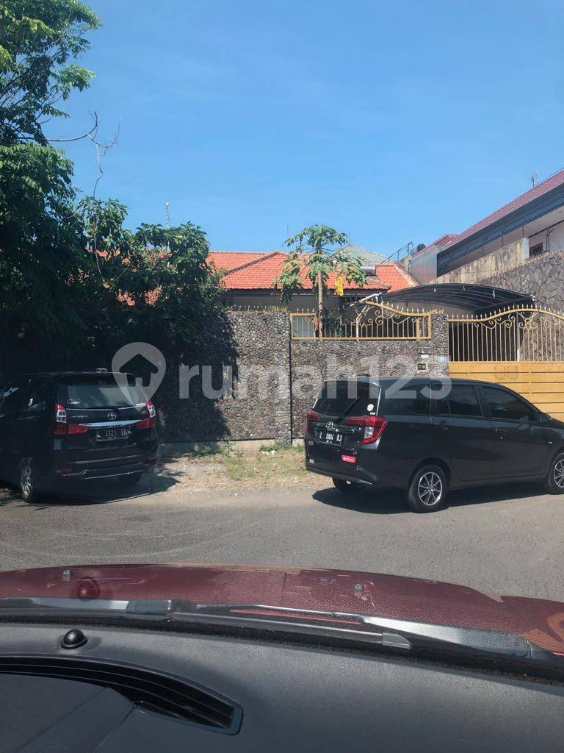 Spacious Property with Large Parking Area