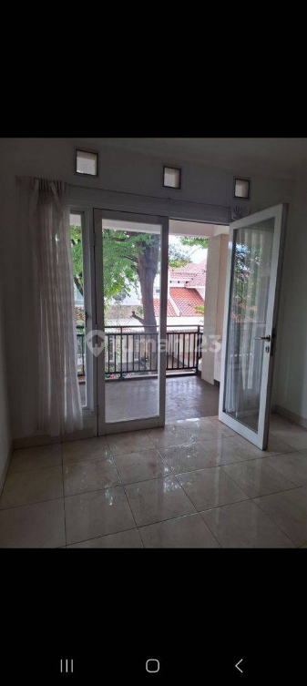 Spacious Property Near International Schools and Amenities