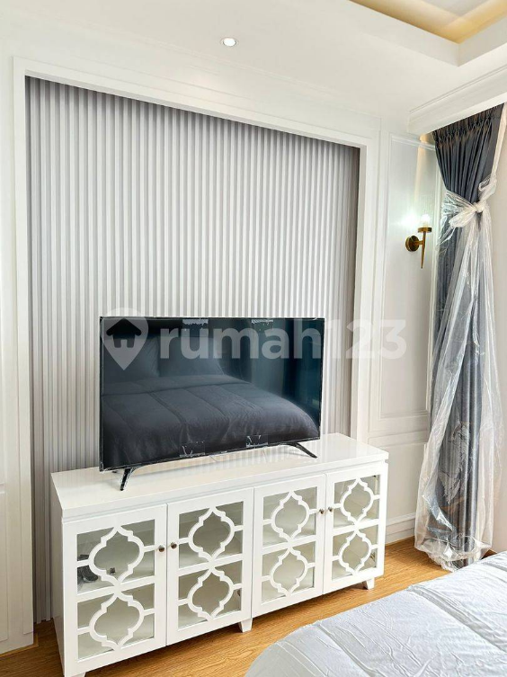 Modern 1BR Furnished Apartment in Central Jakarta