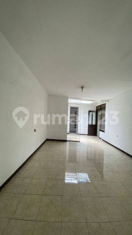 Strategic Location Office Space with Garden View