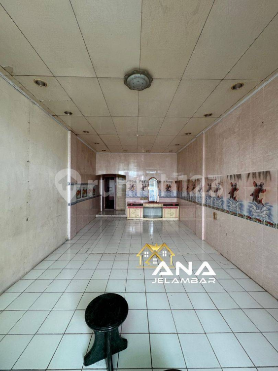 4x16m Commercial Building in Jelambar Area