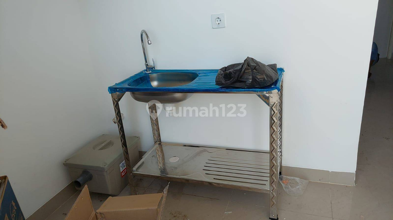 Semi-Furnished Studio Loft Near Ibnu Sina Hospital
