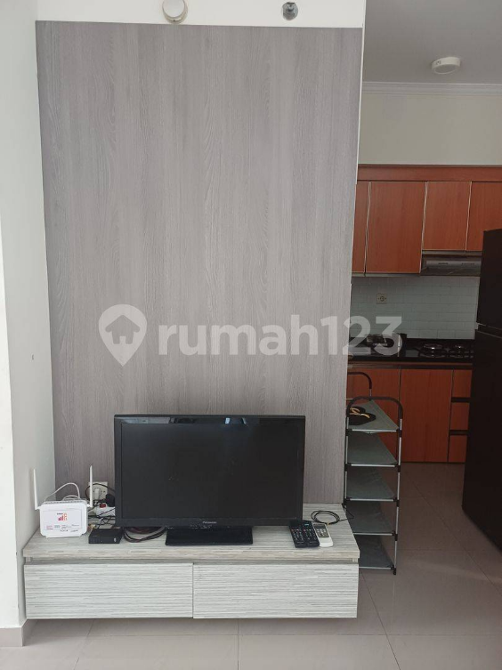 Renovated Furnished Apartment with Modern Kitchen