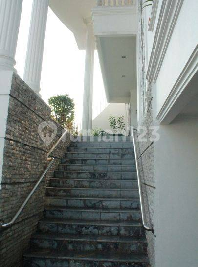 Luxury House Near Jakarta Intercultural School