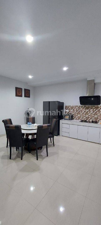 Spacious 2-Floor House with 4 Bedrooms, Modern Design