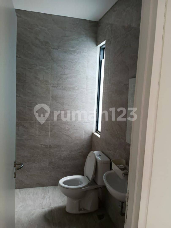 Modern Townhouse in Quiet Residential Area