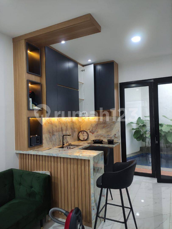 Modern House Near Schools and Malls