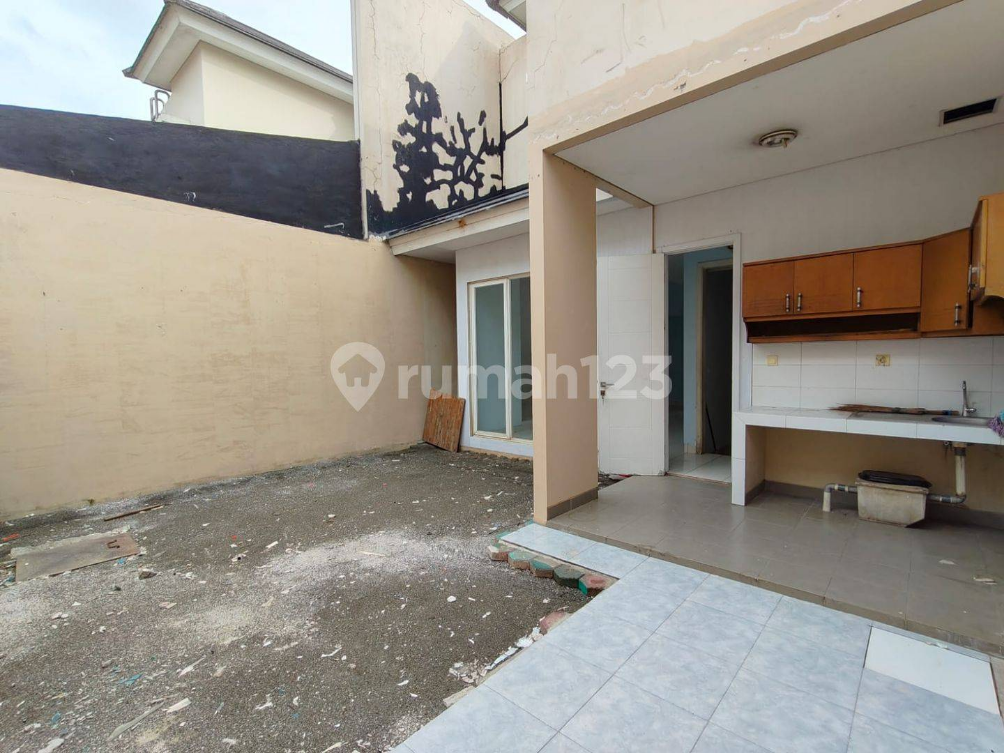 Modern 2-Bedroom Townhouse in Summarecon Bekasi Complex