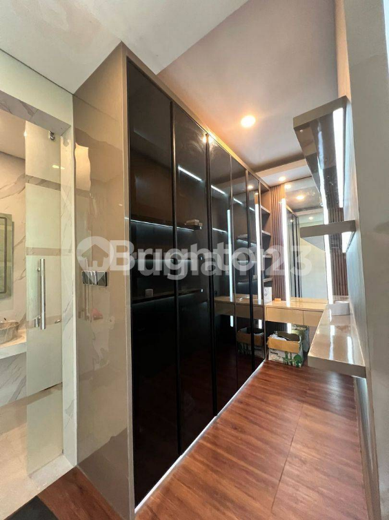 Renovated 2-Story Lake View House in Citraland
