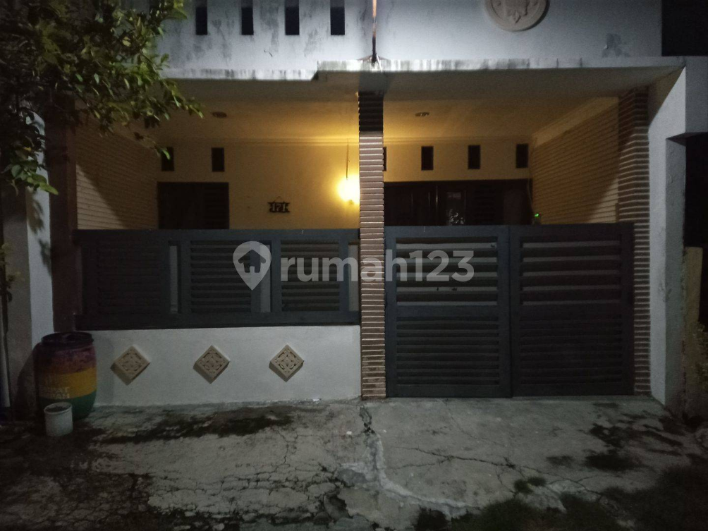 Modern 2-Bedroom House with Multiple Bathrooms