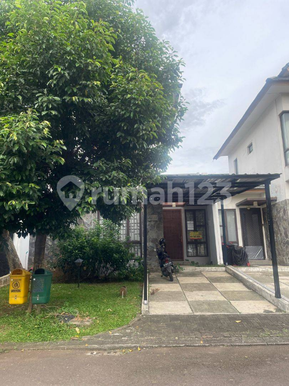2-Story House with 4 Bedrooms Near BSD Market