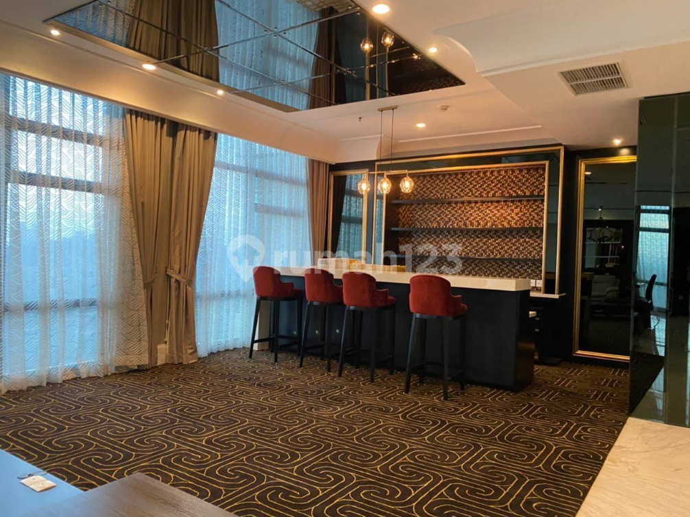 Luxurious Designer Apartment with Modern Amenities