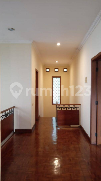 Luxurious 3-Bedroom House with Pool in Antasari