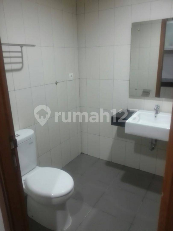 Furnished Studio Apartment with City View