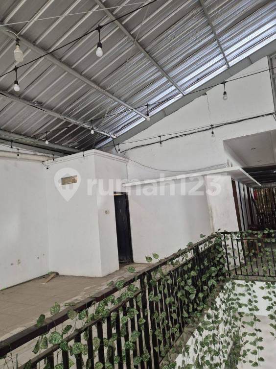 Large Warehouse with Office Space in Cigodewah