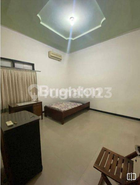 Spacious 5-Bedroom House with Furniture in Jemursari