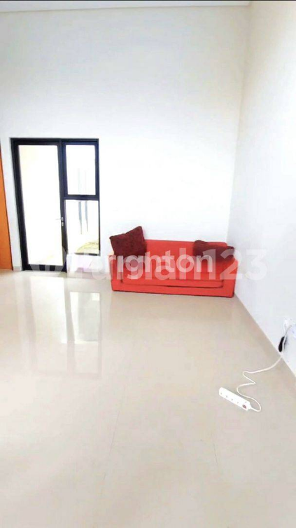 Semi-furnished House with Mountain Views
