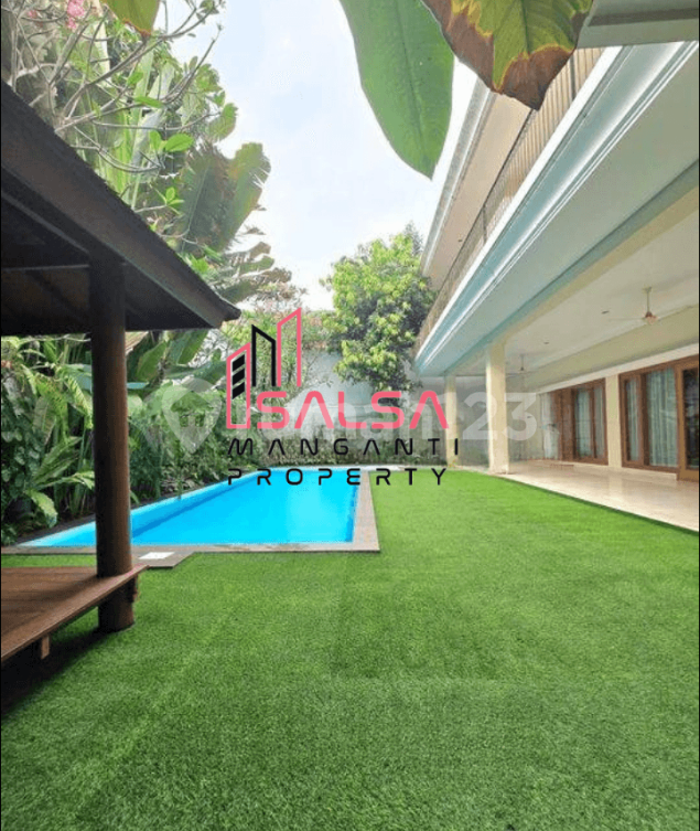 Luxurious 5-Bedroom House with Pool in Kemang