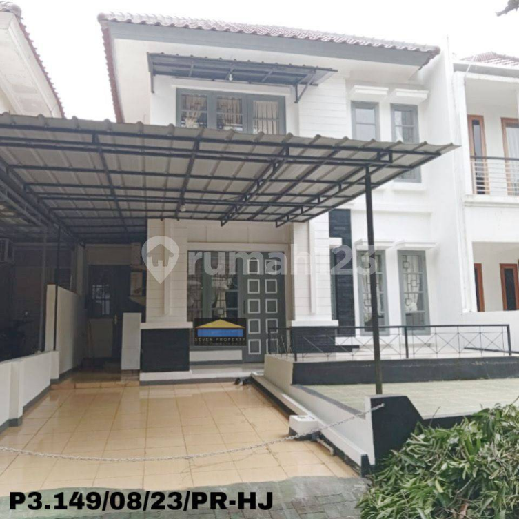 Modern 2-Story House with 3 AC Units