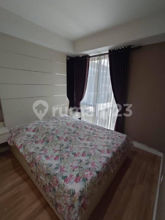Modern 2BR Landmark Apartment with Garden View