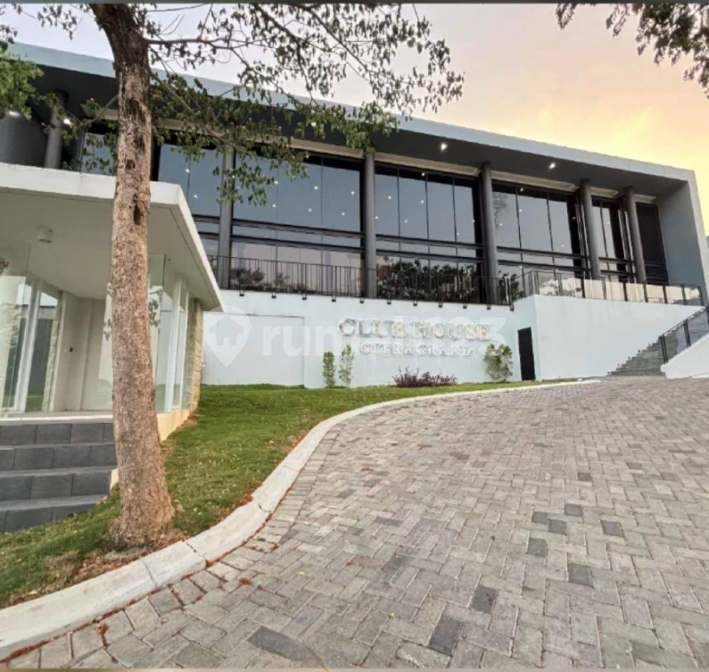 New Modern House Near Medical Centers